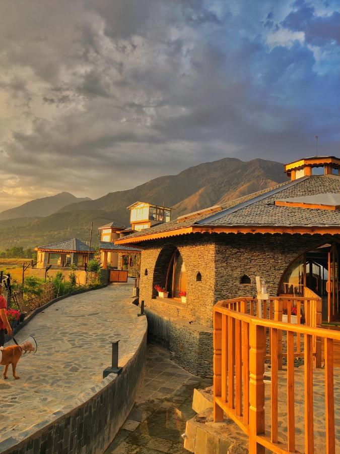 קנגרה Osho Himalayas Wellness Resort מראה חיצוני תמונה