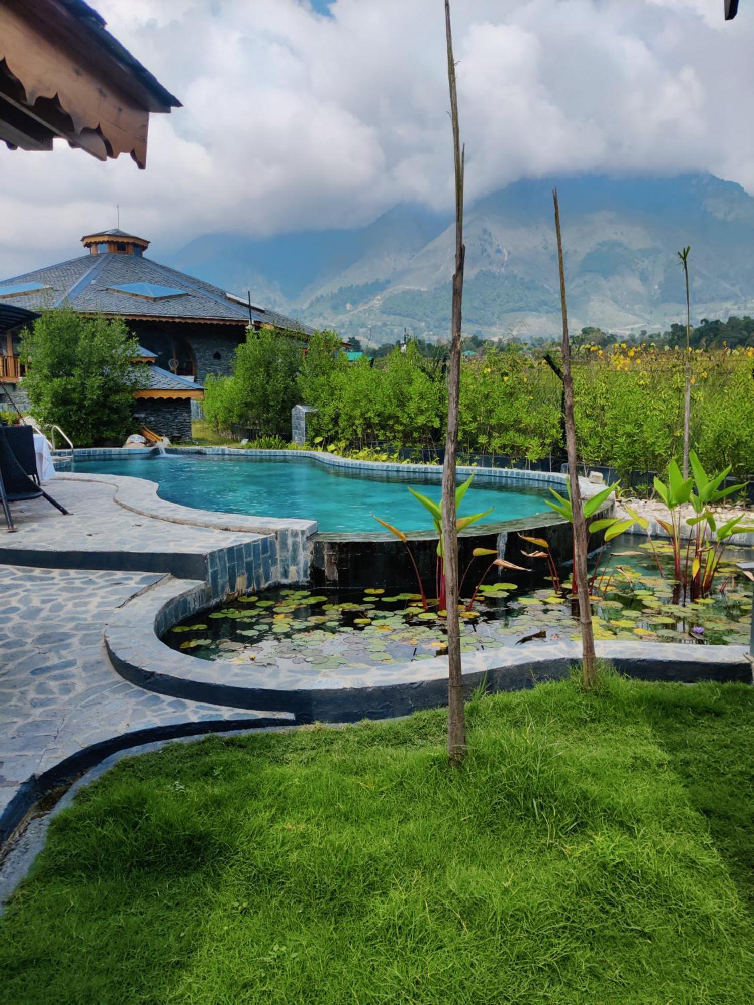 קנגרה Osho Himalayas Wellness Resort מראה חיצוני תמונה